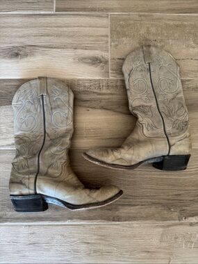 Vintage Larry Mahan 8 D eel skin boots